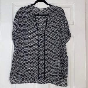 Black and white ladies top